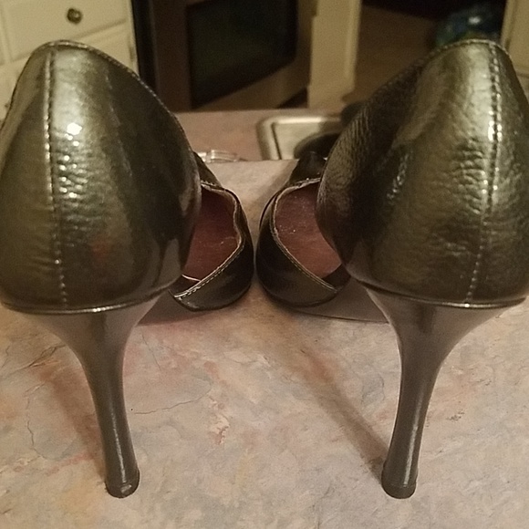 Shoes - Picture 2 of 6